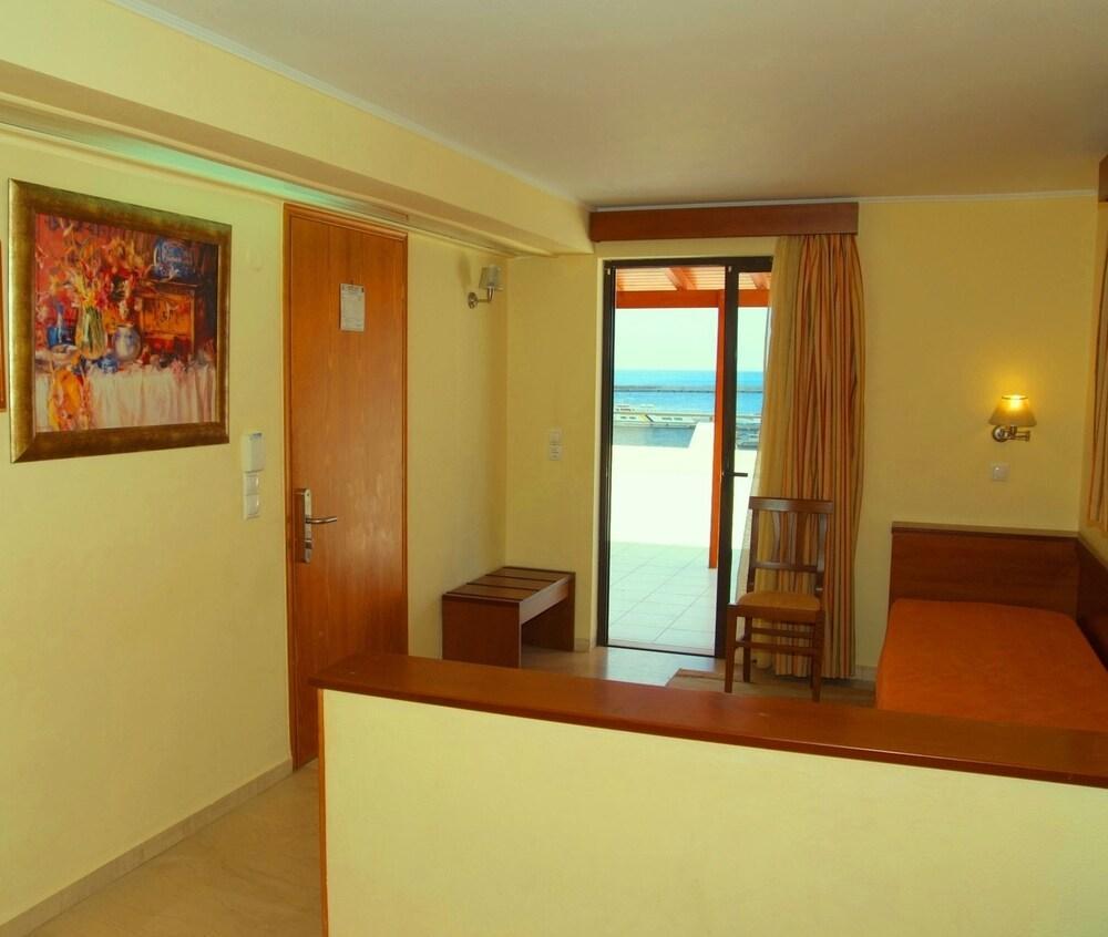 Elysee Hotel Sitia  Esterno foto